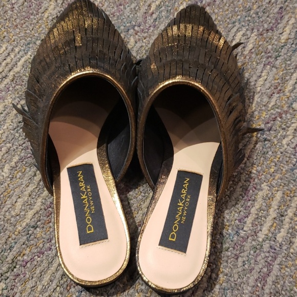 Donna Karen - Picture 4 of 4